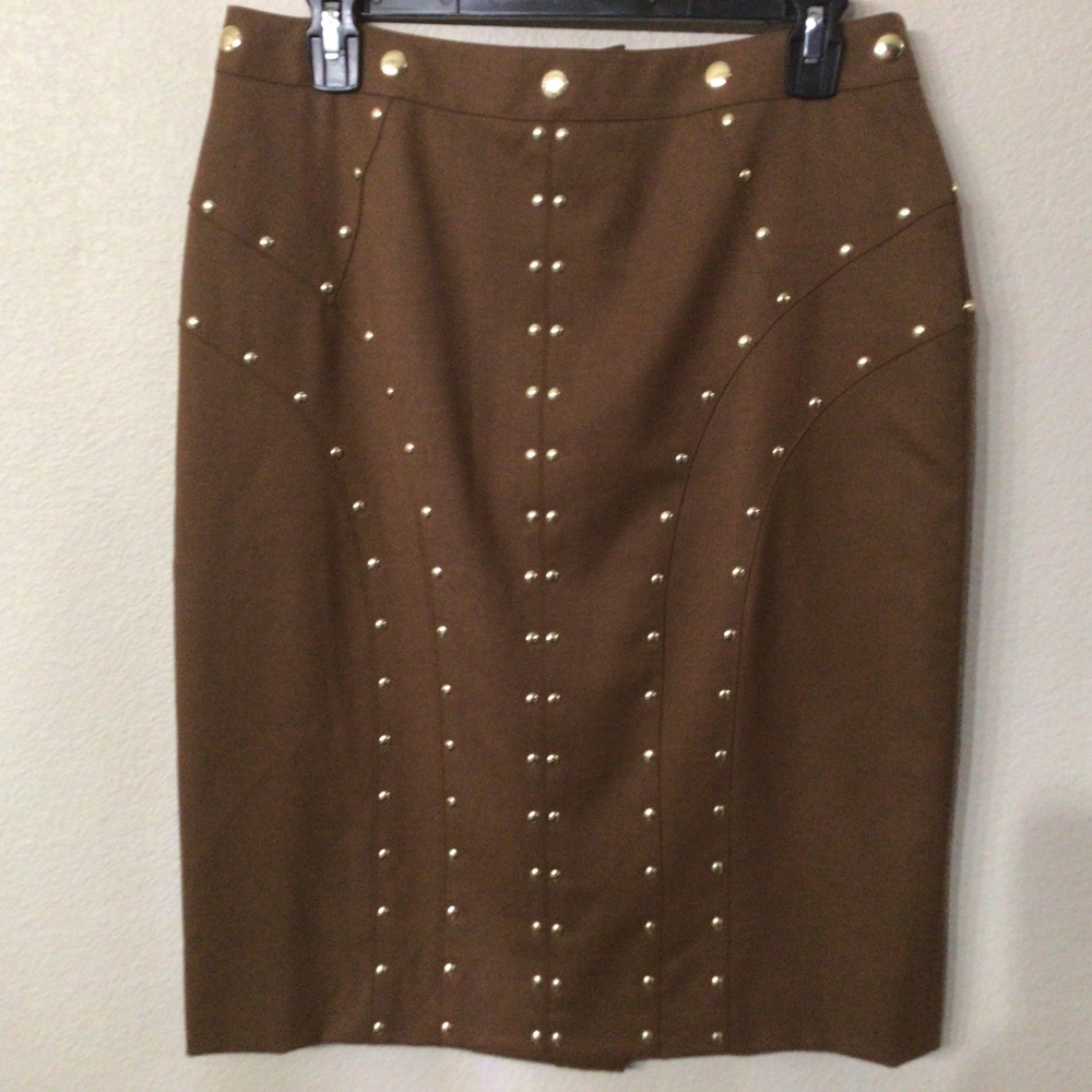 Carlisle of New York, 98% wool gold, studded brown skirt. Size 6.